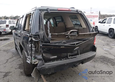 2004 Ford Explorer Limited z USA, uszkodzony, nr VIN 1FMZU75K84ZA03871